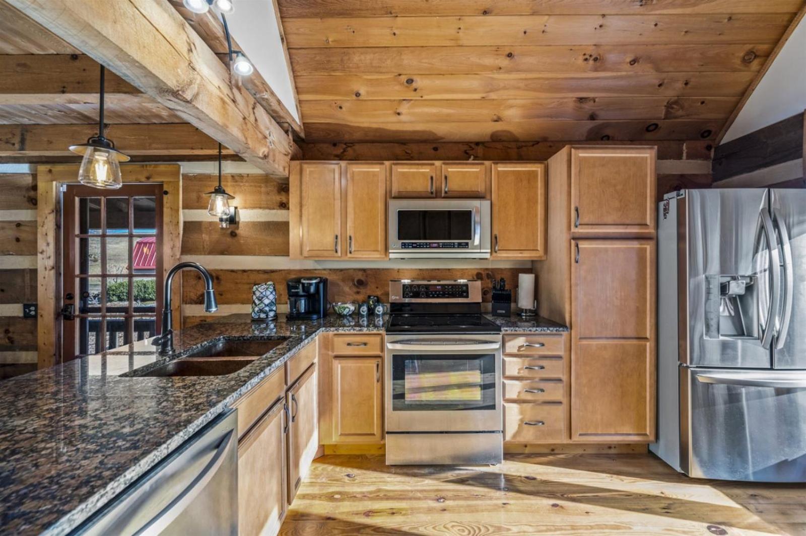 Hidden Star Hideaway-Blackberry Farm-Smoky Mtn Nat Park-Hot Tub- Fire Pit- Fenced Yard- Pet Friendly Walland Экстерьер фото