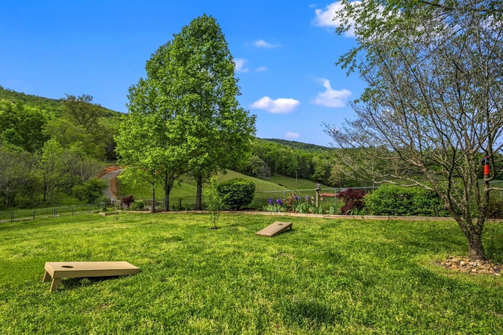 Hidden Star Hideaway-Blackberry Farm-Smoky Mtn Nat Park-Hot Tub- Fire Pit- Fenced Yard- Pet Friendly Walland Экстерьер фото