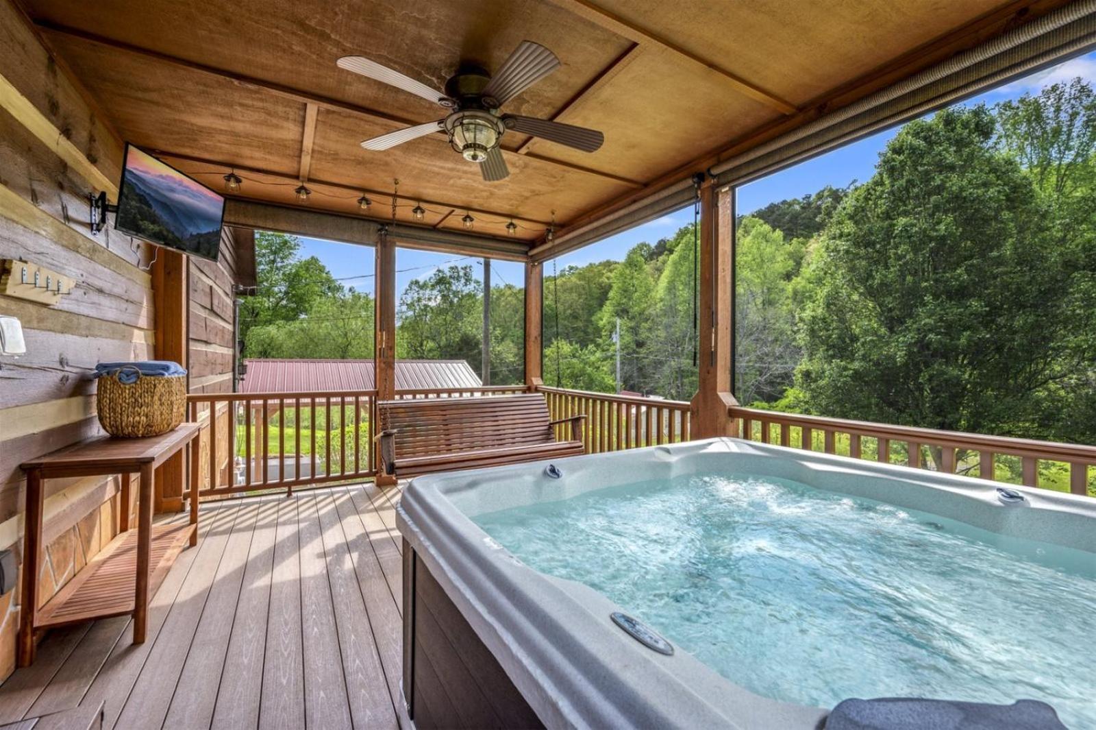 Hidden Star Hideaway-Blackberry Farm-Smoky Mtn Nat Park-Hot Tub- Fire Pit- Fenced Yard- Pet Friendly Walland Экстерьер фото