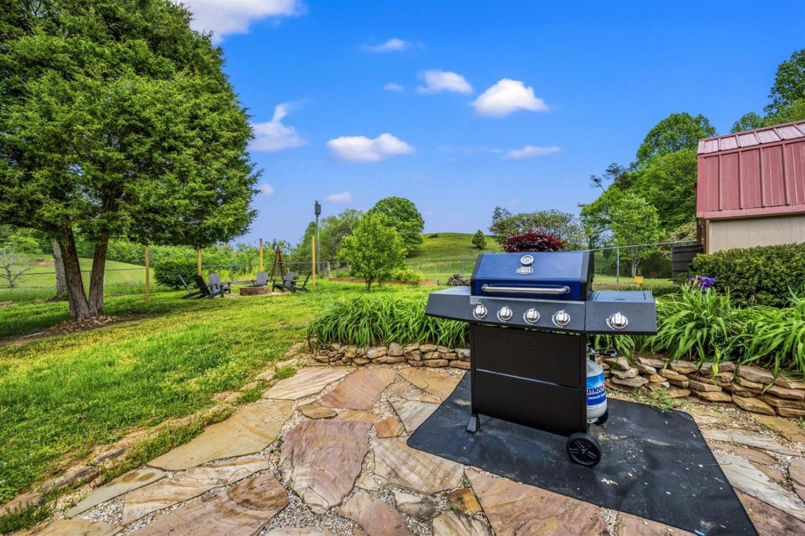 Hidden Star Hideaway-Blackberry Farm-Smoky Mtn Nat Park-Hot Tub- Fire Pit- Fenced Yard- Pet Friendly Walland Экстерьер фото